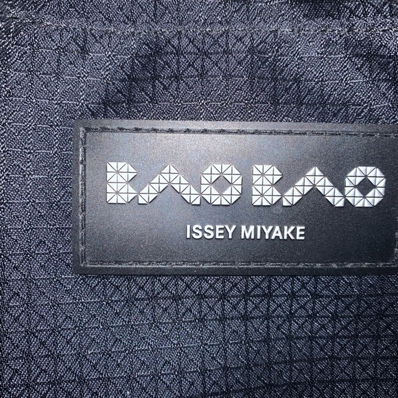 HP💯authentic almost new baobao issey Miyake Row Gloss Shoulder Bag pink beige - Picture 7 of 12